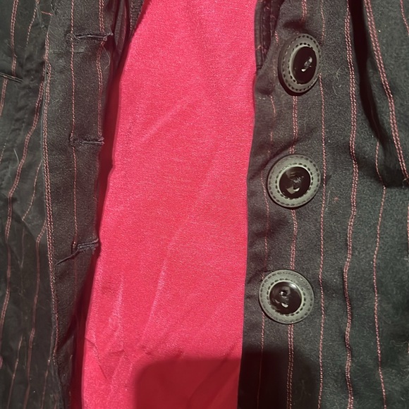 Short sleeve jacket w/free pink tank top.Tank size L but fits a M size person - Picture 5 of 6